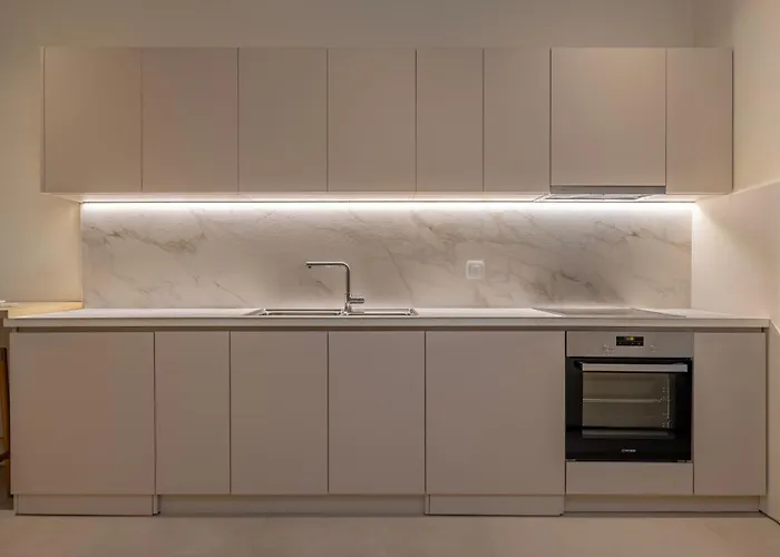 Earthy Haven-minimalist Luxury & Hot Tub